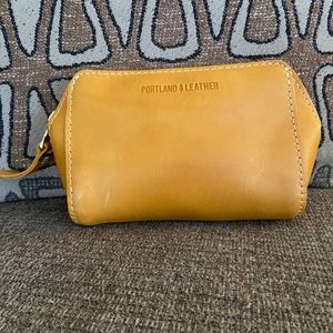 NWOT Portland Leather Goods "Almost Perfect" Zip Tight Belt Bag